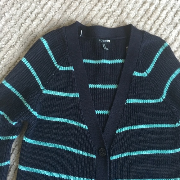 Cardigan - Picture 3 of 5